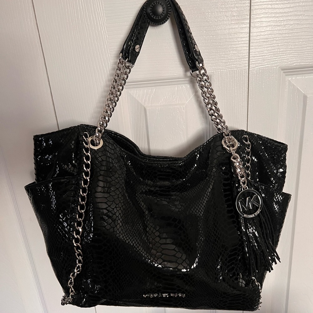 Michael Kors Classic Handbag